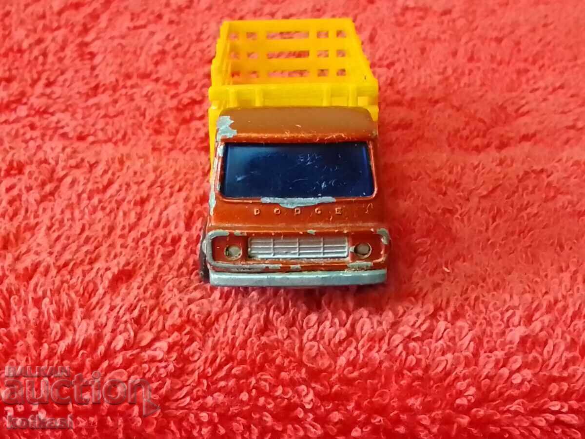 Auction Old metal truck 1976 model MATCHBOX ENGLAND LESNEY Auction Old metal truck 1976 model MATCHBOX ENGLAND LESNEY