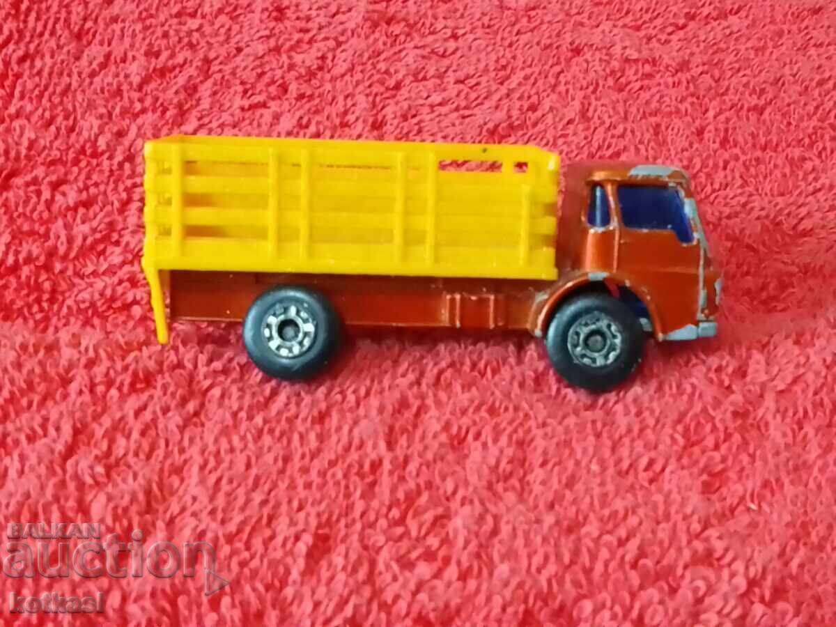 Delivery of Old metal truck 1976 model MATCHBOX ENGLAND LESNEY Delivery of Old metal truck 1976 model MATCHBOX ENGLAND LESNEY