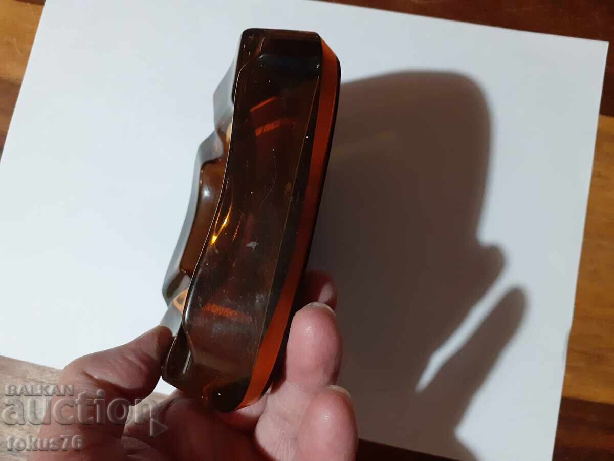 Delivery of Old social ashtray - Katalin Delivery of Old social ashtray - Katalin