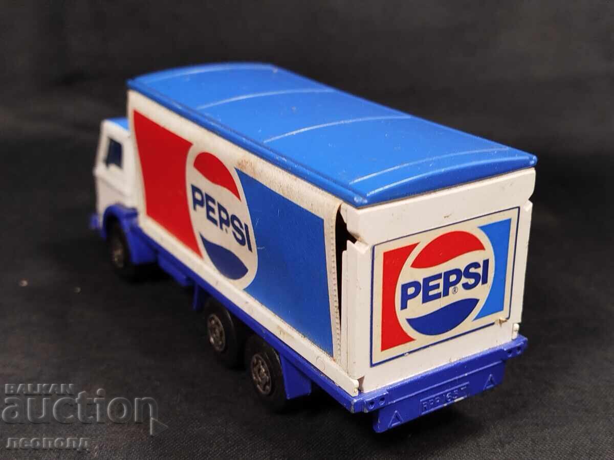 Auction OLD RETRO METAL TRUCK PEPSI MATCHBOX KING SIZE Auction OLD RETRO METAL TRUCK PEPSI MATCHBOX KING SIZE