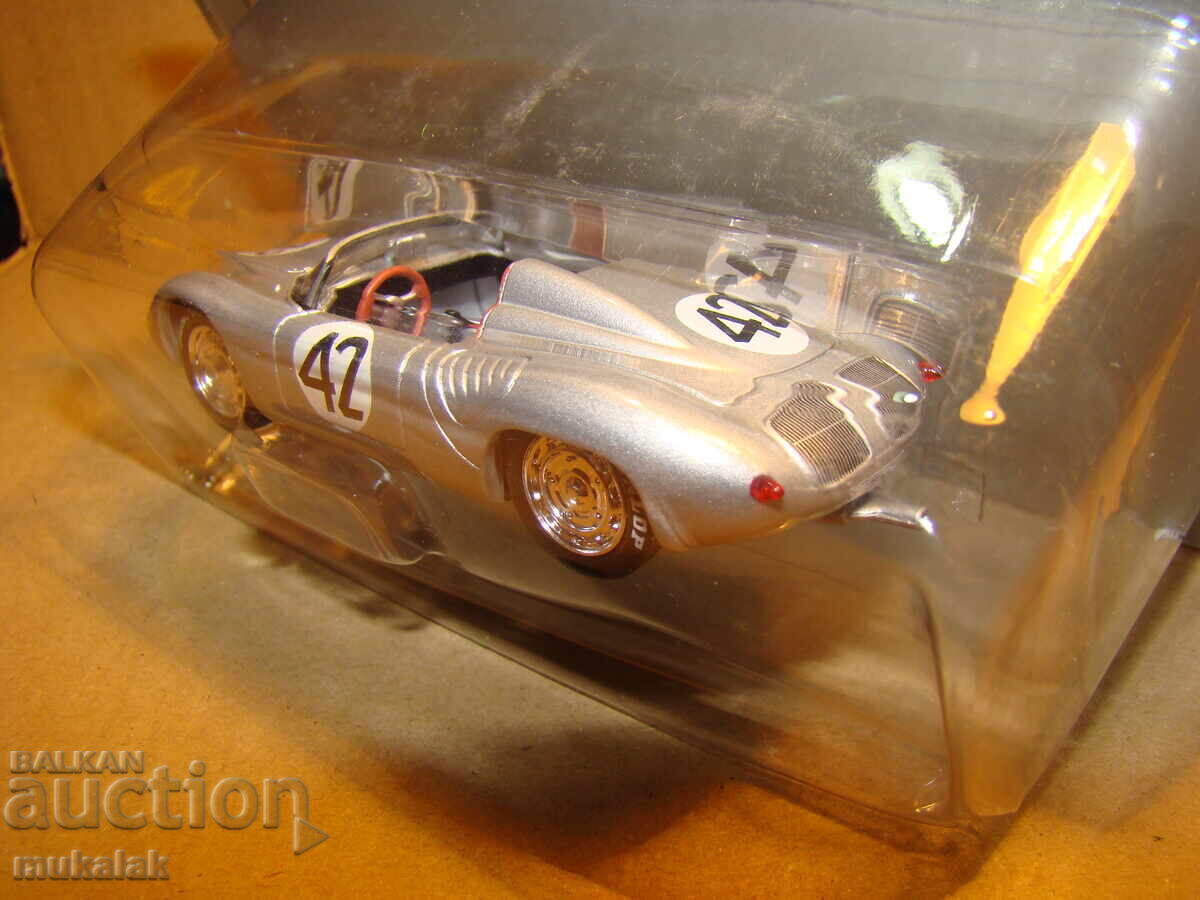 Delivery of 1/43 PORSCHE MODEL CAR TOY