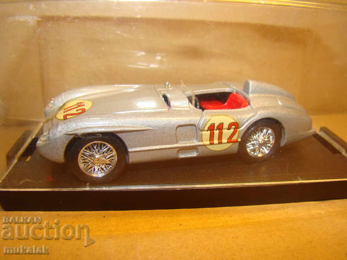 1/43 BRUMM MERCEDES BENZ 300 SLR JUCĂRIE MAȘINĂ cu preț 25.00 BGN | € 12.78