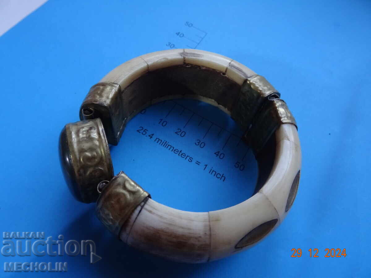 COLLECTORS' BRACELET with price 33.00 BGN | € 16.87 COLLECTORS' BRACELET with price 33.00 BGN | € 16.87