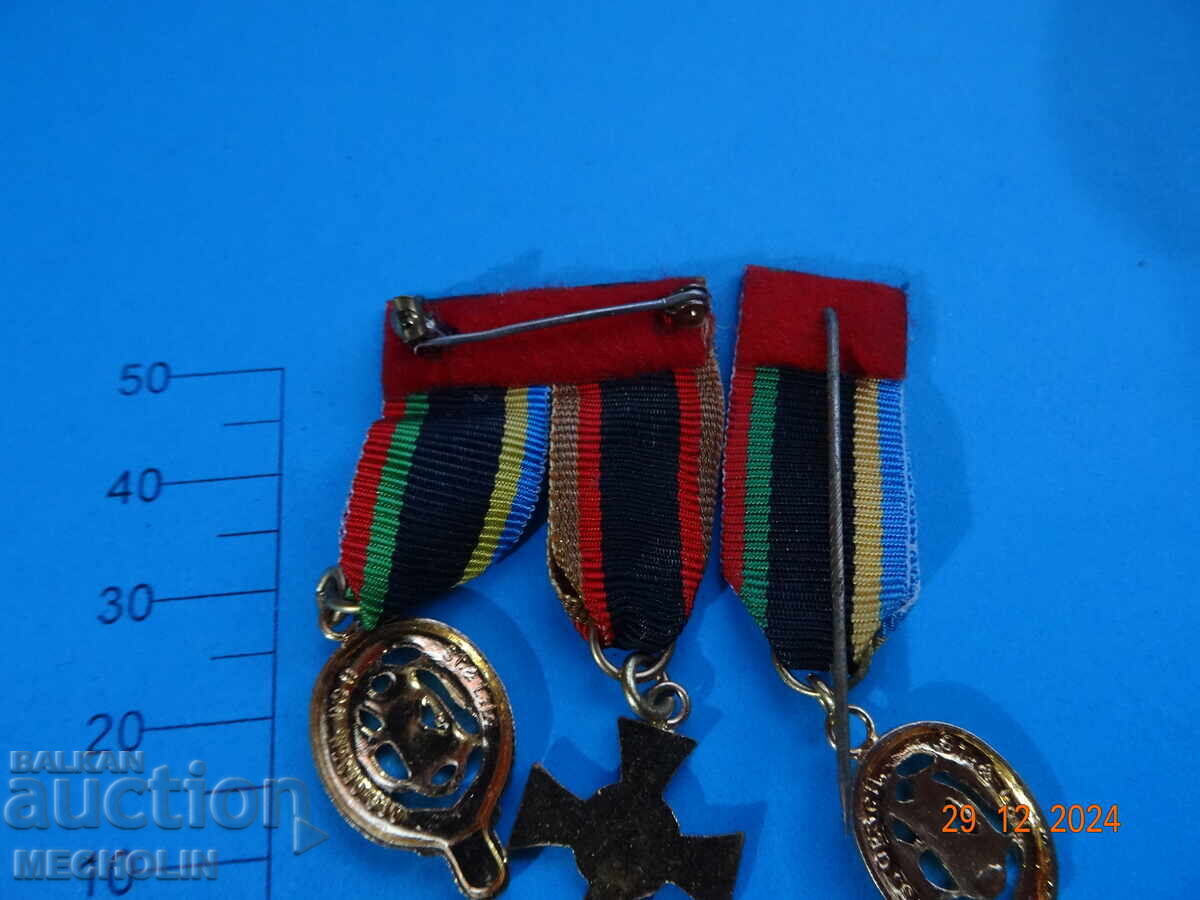 Delivery of COLLECTIBLE MEDALS GDR