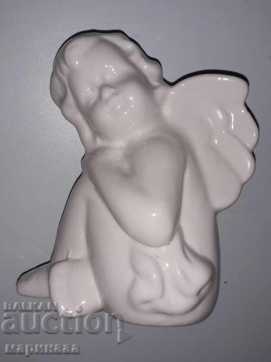 АНГЕЛ. МАСИВНА БЯЛА КЕРАМИКА с цена 4.00 лв. | € 2.05 АНГЕЛ. МАСИВНА БЯЛА КЕРАМИКА с цена 4.00 лв. | € 2.05