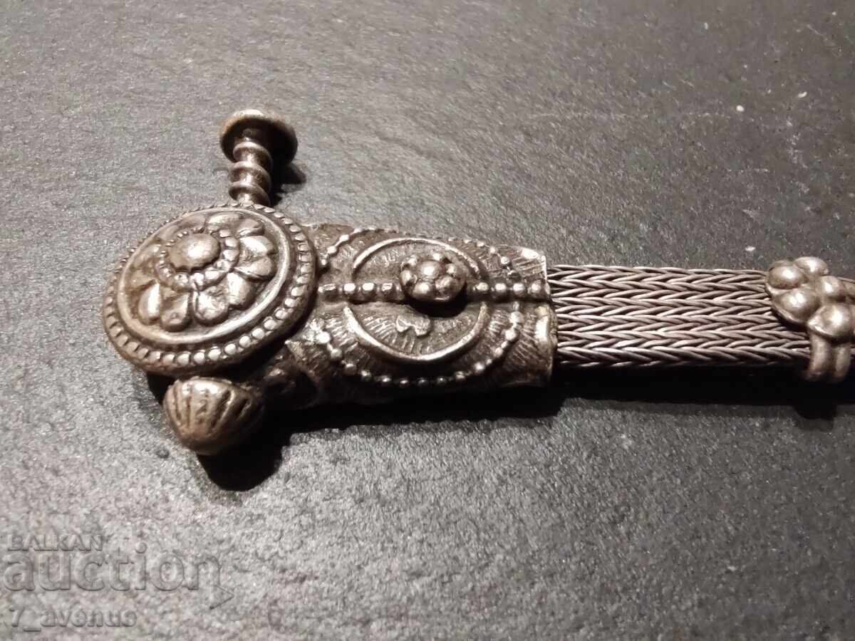 Βραχιόλι, παλιό, θεαματικό, έθνικ, για φορεσιά, 30.12.24 με τιμή 199.00 BGN | € 101.75 Βραχιόλι, παλιό, θεαματικό, έθνικ, για φορεσιά, 30.12.24 με τιμή 199.00 BGN | € 101.75