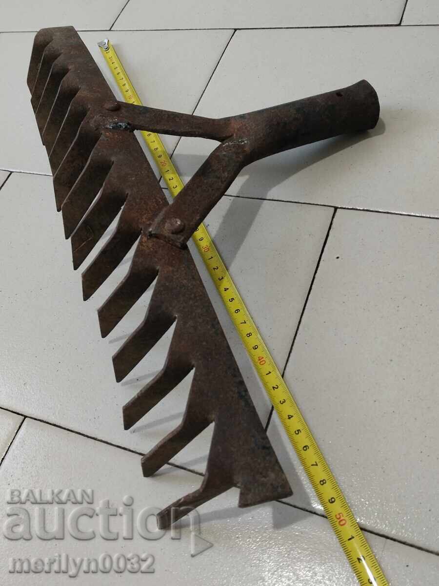 Delivery of Hand forged grappa, wrought iron, tool