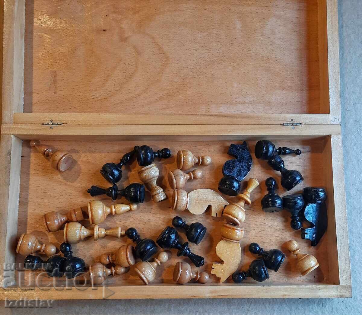 Ξύλινο σκάκι με τιμή € 16.00 | 31.29 BGN Ξύλινο σκάκι με τιμή € 16.00 | 31.29 BGN