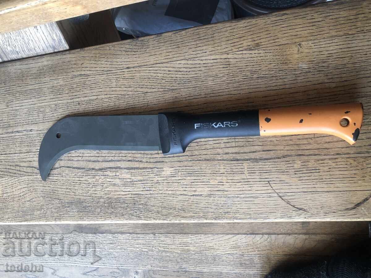 Auction FISKARS AXE EXCELLENT Auction FISKARS AXE EXCELLENT