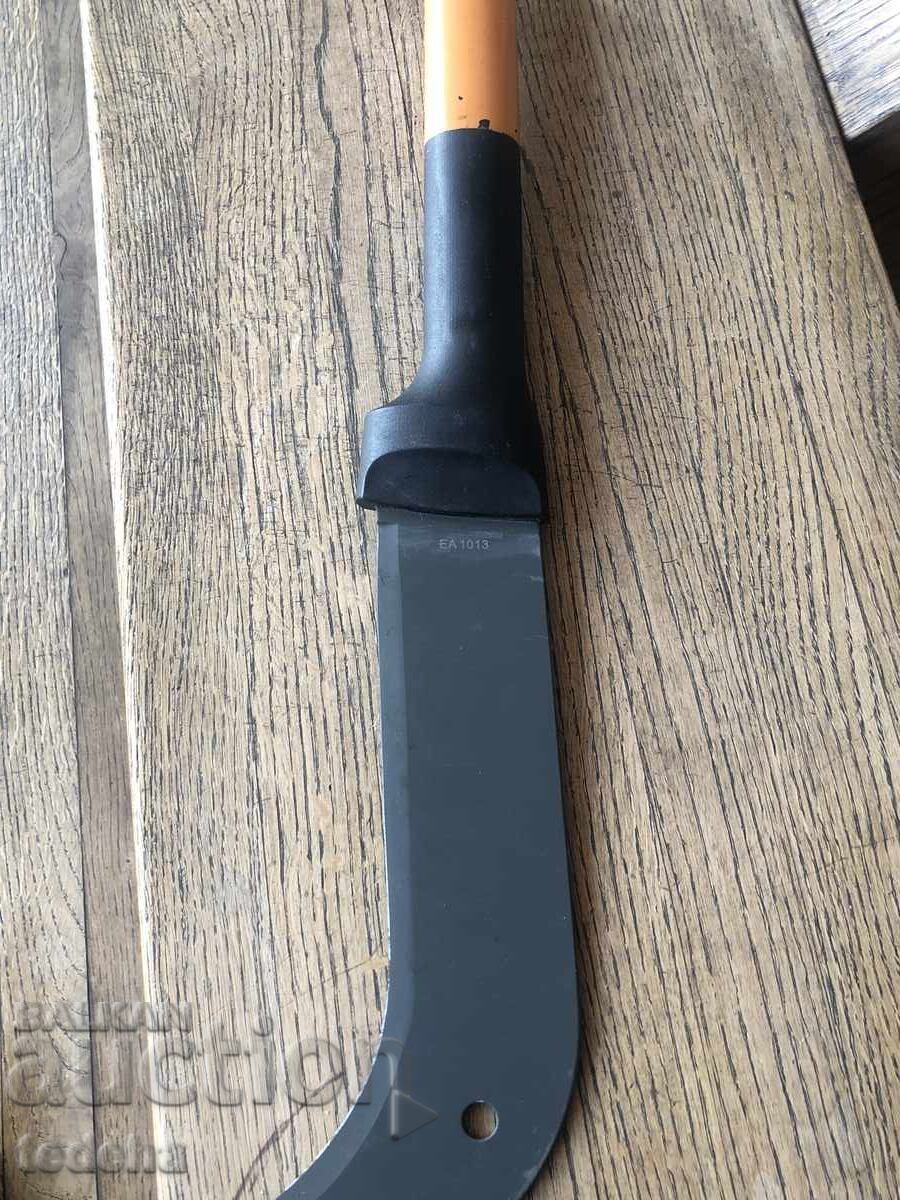 Delivery of FISKARS AXE EXCELLENT Delivery of FISKARS AXE EXCELLENT