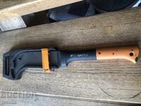 FISKARS AX EXCELENT