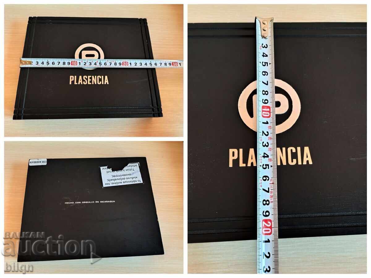 Collector's Box Of Cigars-Plasencia 1865 Alma Fuerte - 7 Collector's Box Of Cigars-Plasencia 1865 Alma Fuerte - 7