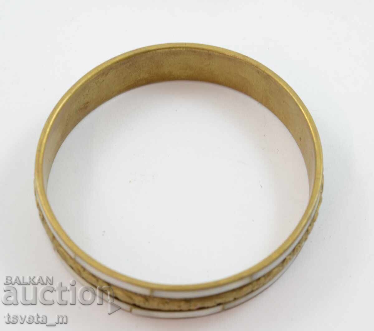 Auction Bronze and mother-of-pearl bracelet Auction Bronze and mother-of-pearl bracelet