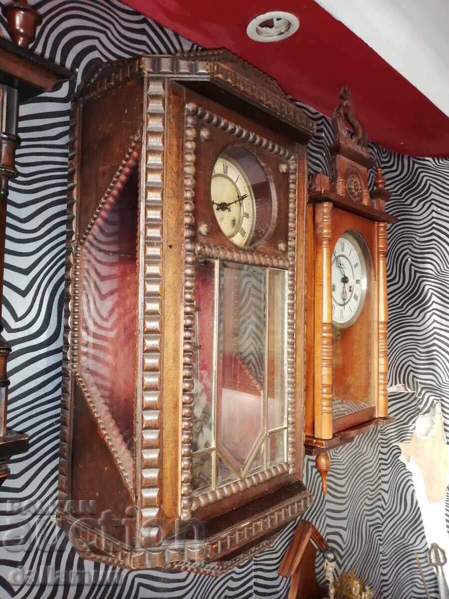 Auction old mechanical watch made of solid wood Junghans Auction old mechanical watch made of solid wood Junghans