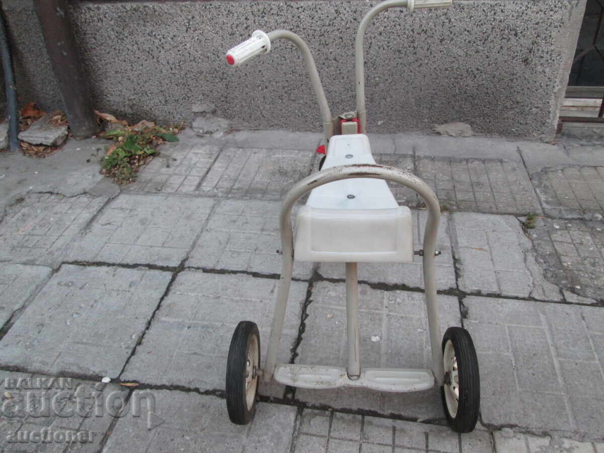 Delivery of OLD CHILDREN'S BIKE VERY WELL PRESERVED