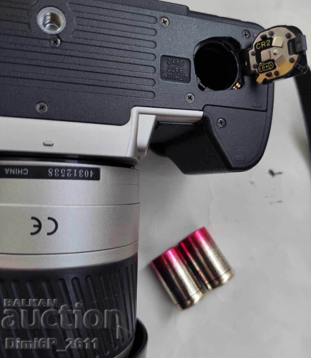 I am selling a retro AF SLR camera Minolta Dynax 4. - 6