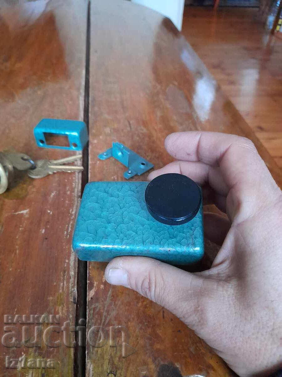 Δημοπρασία Παλαιά πρόσθετη κλειδαριά, μάνδαλο