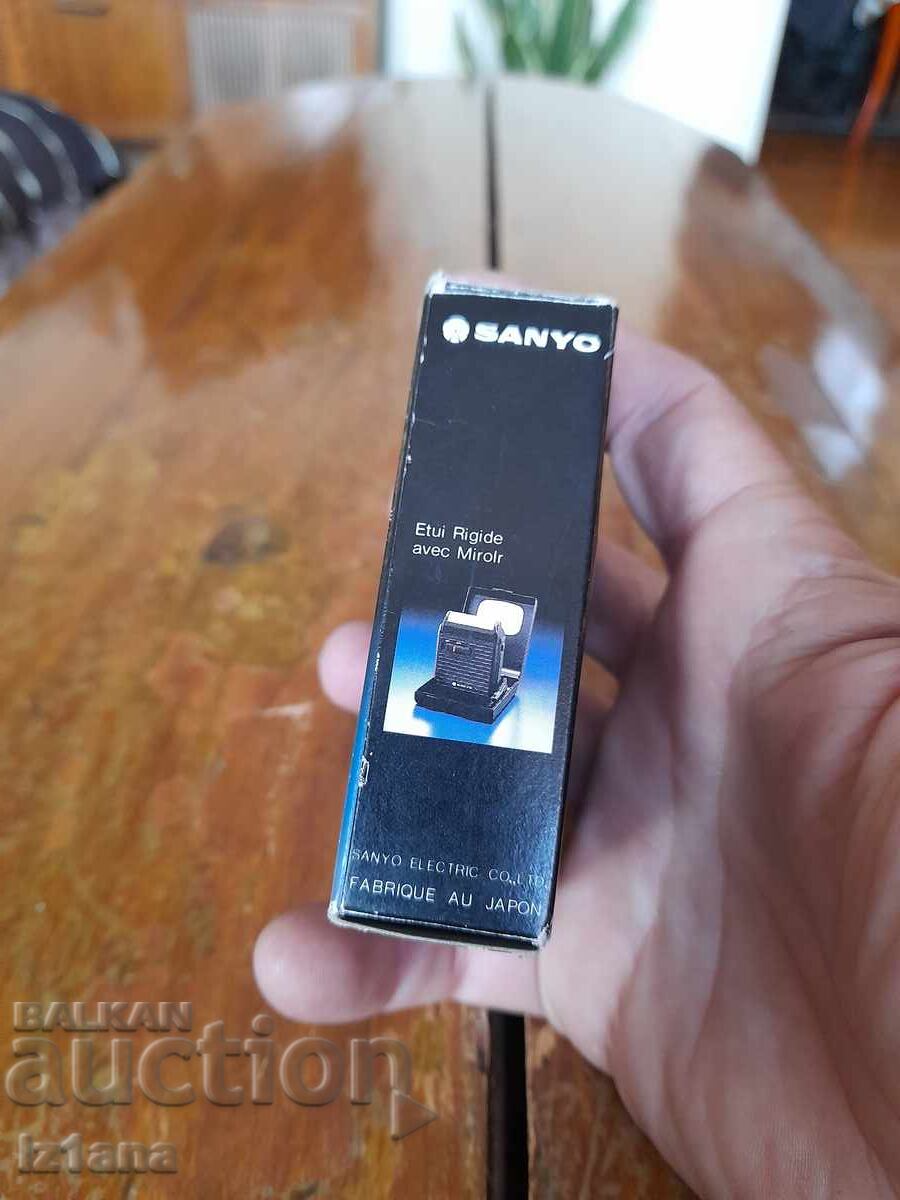 Old Sanyo shaver with price 75.00 BGN | € 38.35 Old Sanyo shaver with price 75.00 BGN | € 38.35