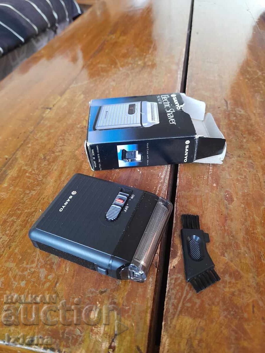 Auction Old Sanyo shaver Auction Old Sanyo shaver