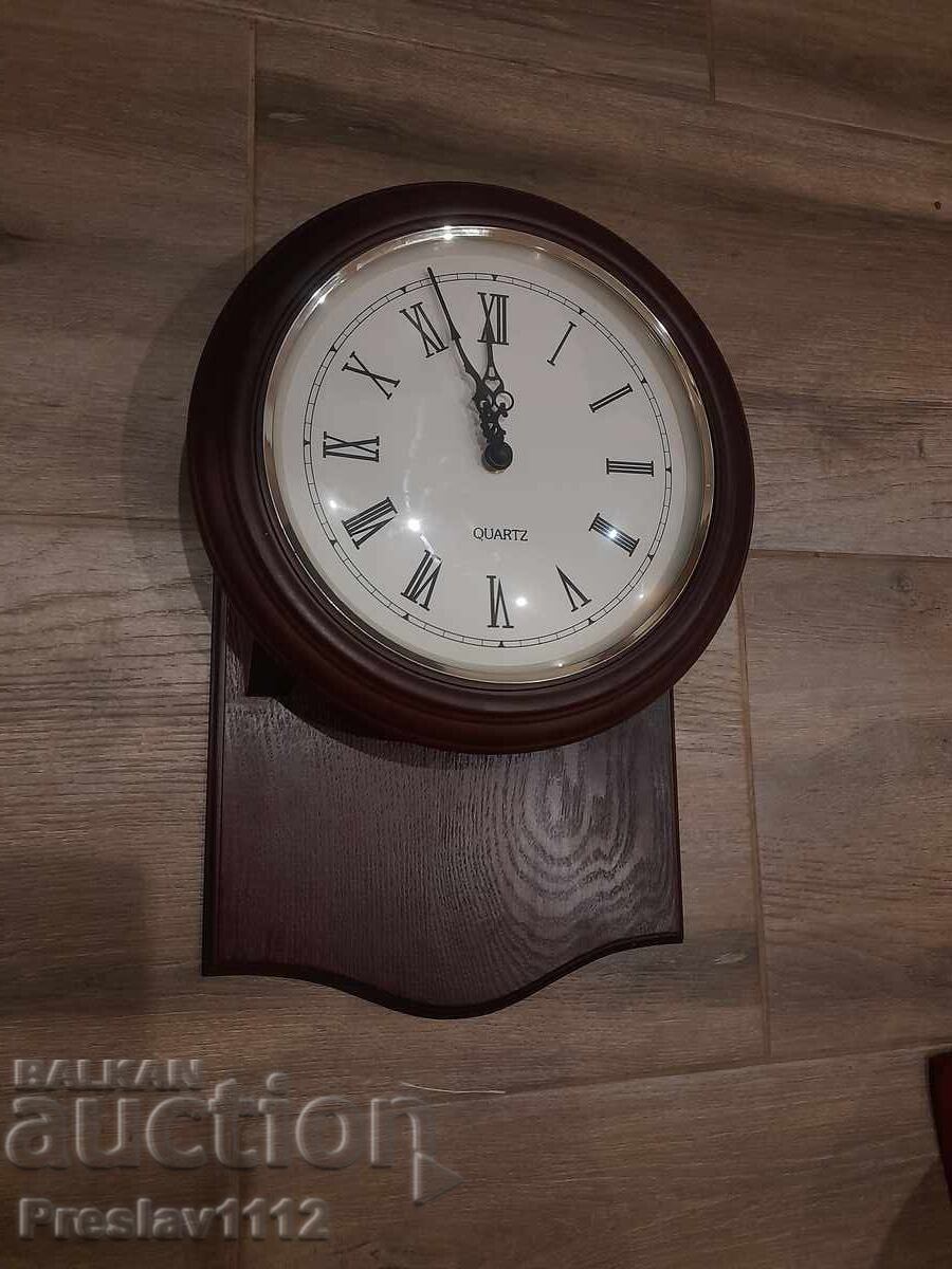 English retro mahogany clock