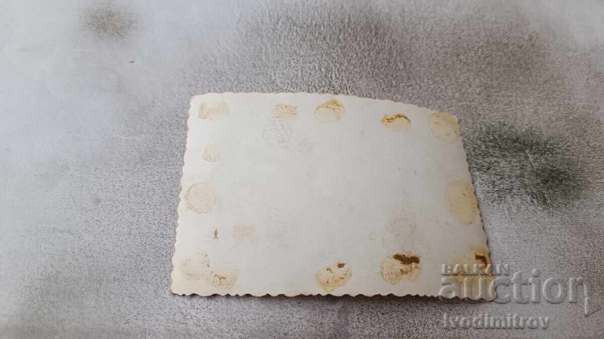 Photo Young girl on the sidewalk with price 1.65 BGN | € 0.84