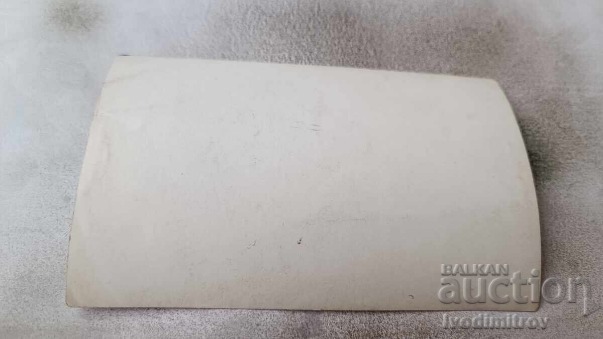 Photo Young woman with price 1.35 BGN | € 0.69 Photo Young woman with price 1.35 BGN | € 0.69