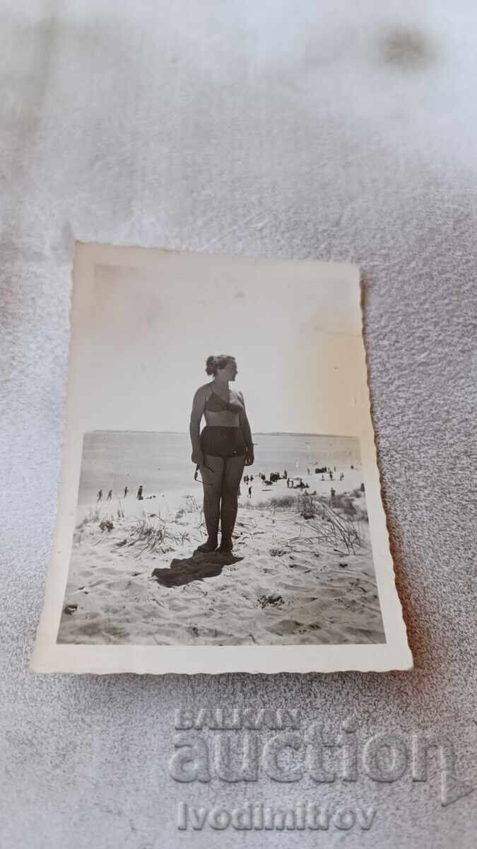 Снимка Жена на плажа