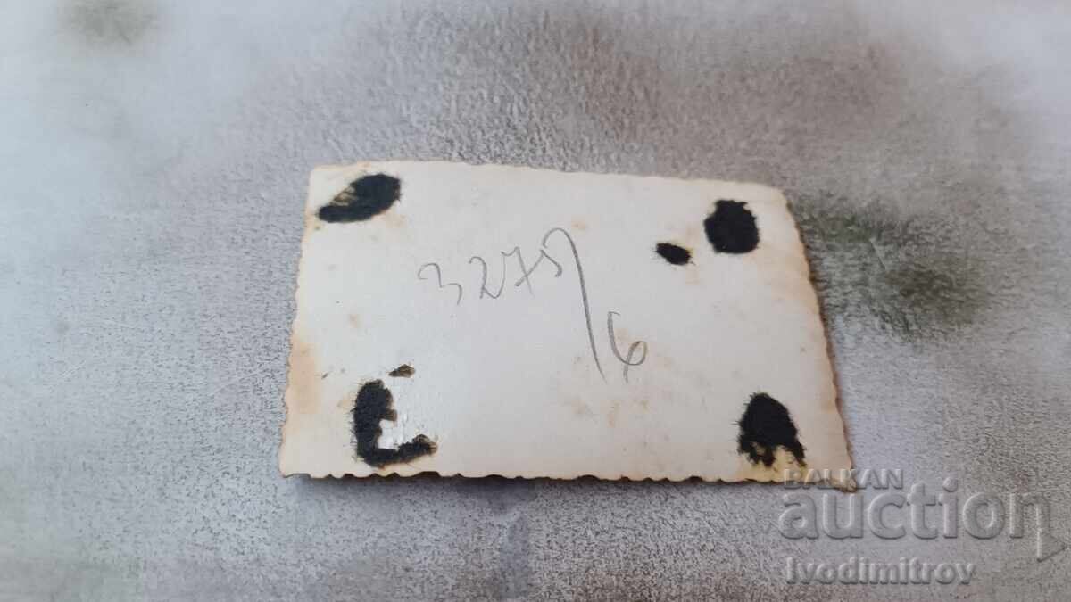 Φωτογραφία Αγόρι και κορίτσι στην παραλία με τιμή 1.65 BGN | € 0.84 Φωτογραφία Αγόρι και κορίτσι στην παραλία με τιμή 1.65 BGN | € 0.84