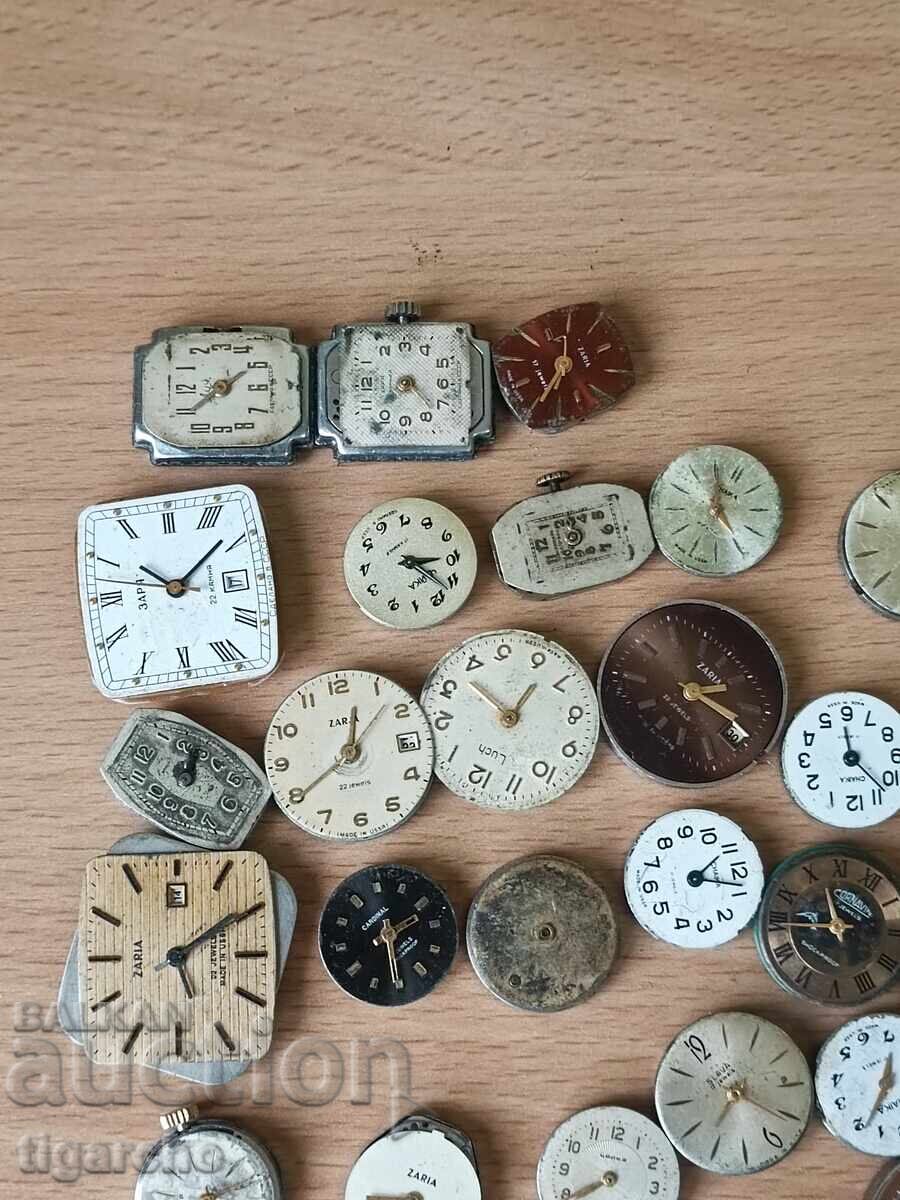 Aparate de ceas pentru femei cu preț 30.00 BGN | € 15.34 Aparate de ceas pentru femei cu preț 30.00 BGN | € 15.34