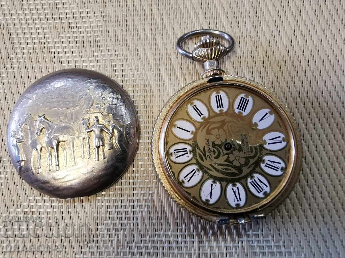 CEAS DE BUZUNAR cu preț 35.00 BGN | € 17.90 CEAS DE BUZUNAR cu preț 35.00 BGN | € 17.90