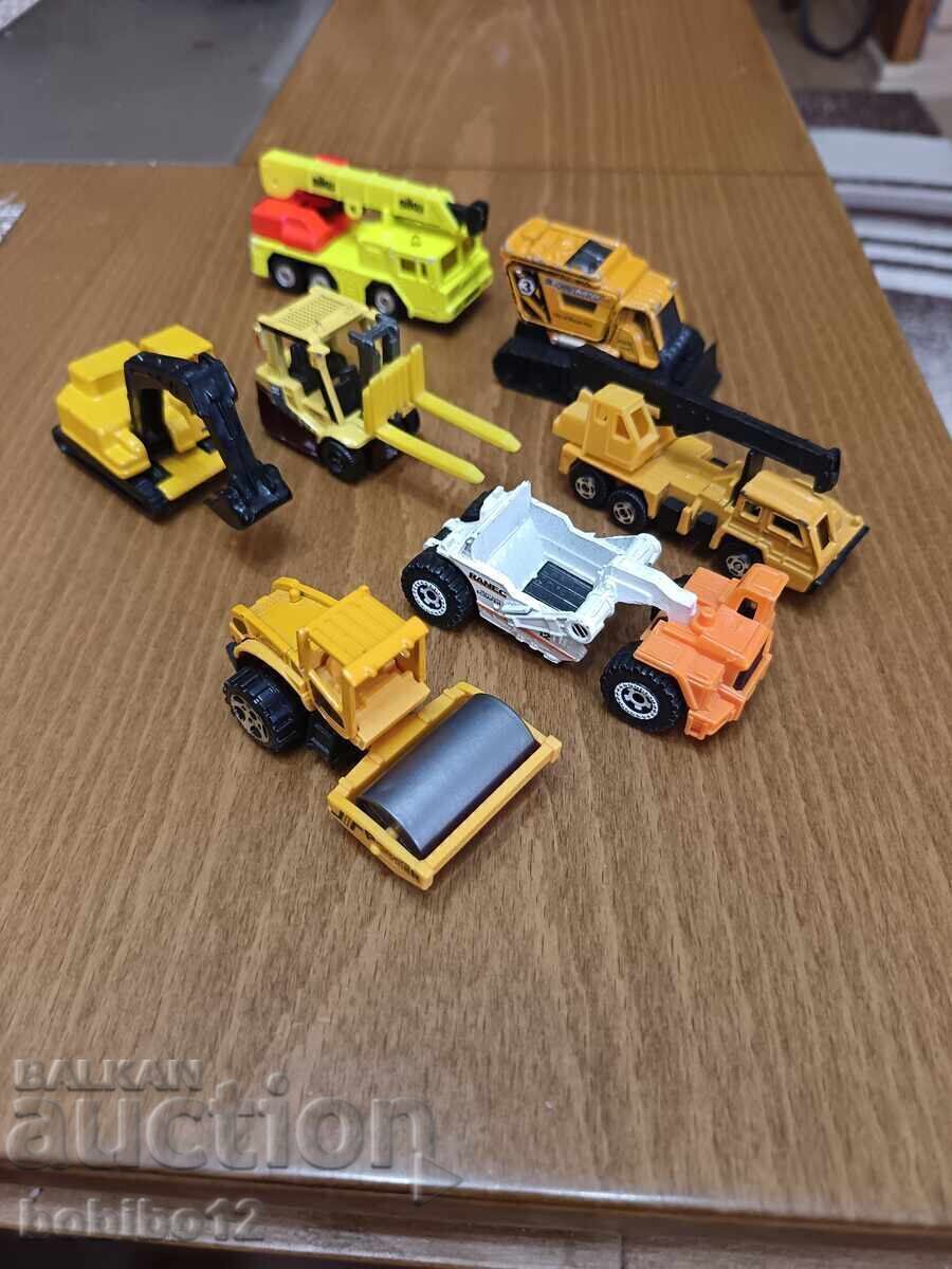 7 ΠΑΙΧΝΙΔΙΑ MATCHBOX,SIKU με τιμή 20.00 BGN | € 10.23