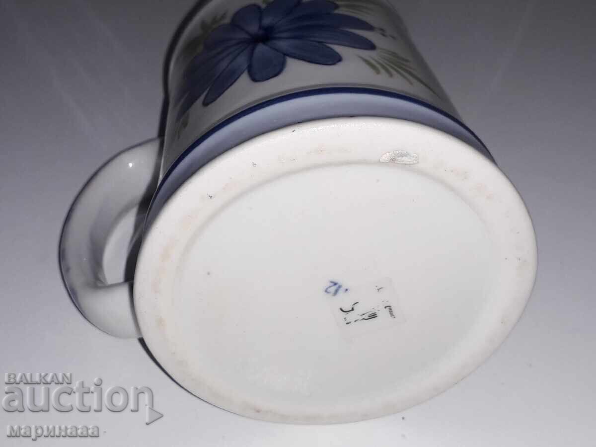 Auction PORCELAIN MUG Auction PORCELAIN MUG