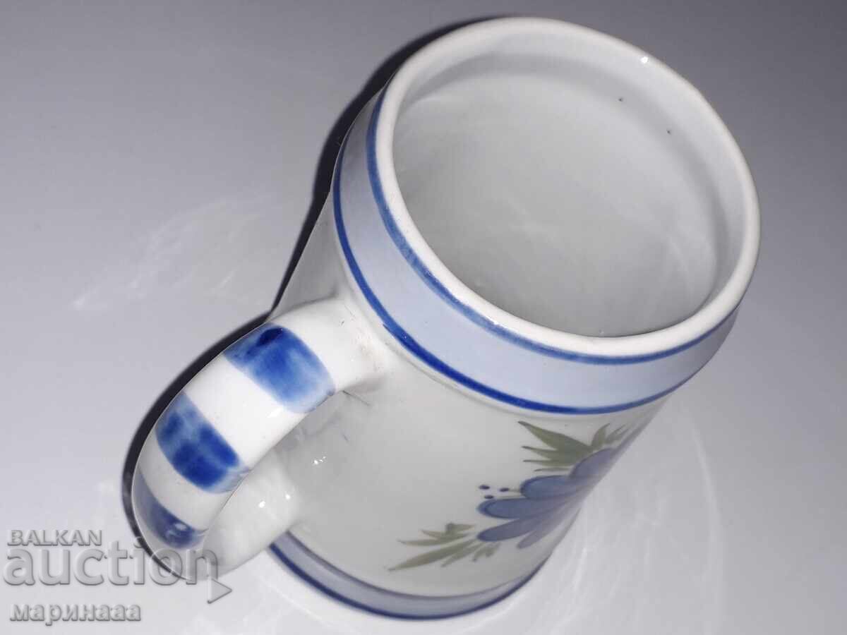 Delivery of PORCELAIN MUG Delivery of PORCELAIN MUG