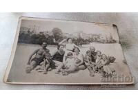 Photo Varna Men women and children on the beach