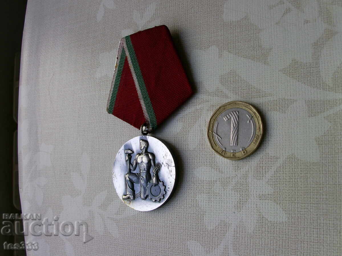 Livrarea Ordinul Nativ al Muncii de argint Livrarea Ordinul Nativ al Muncii de argint