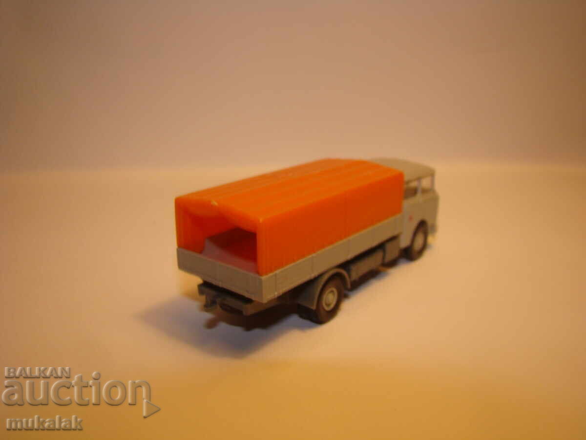 Delivery of PERMOT H0 1/87 SKODA TRUCK MODEL TROLLEY TRACTOR Delivery of PERMOT H0 1/87 SKODA TRUCK MODEL TROLLEY TRACTOR