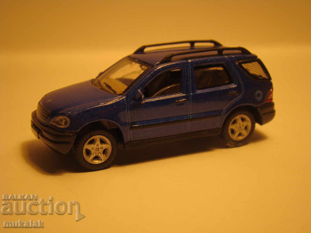 SCHUCO 1/72 MERCEDES BENZ ML MODEL CARRUIU