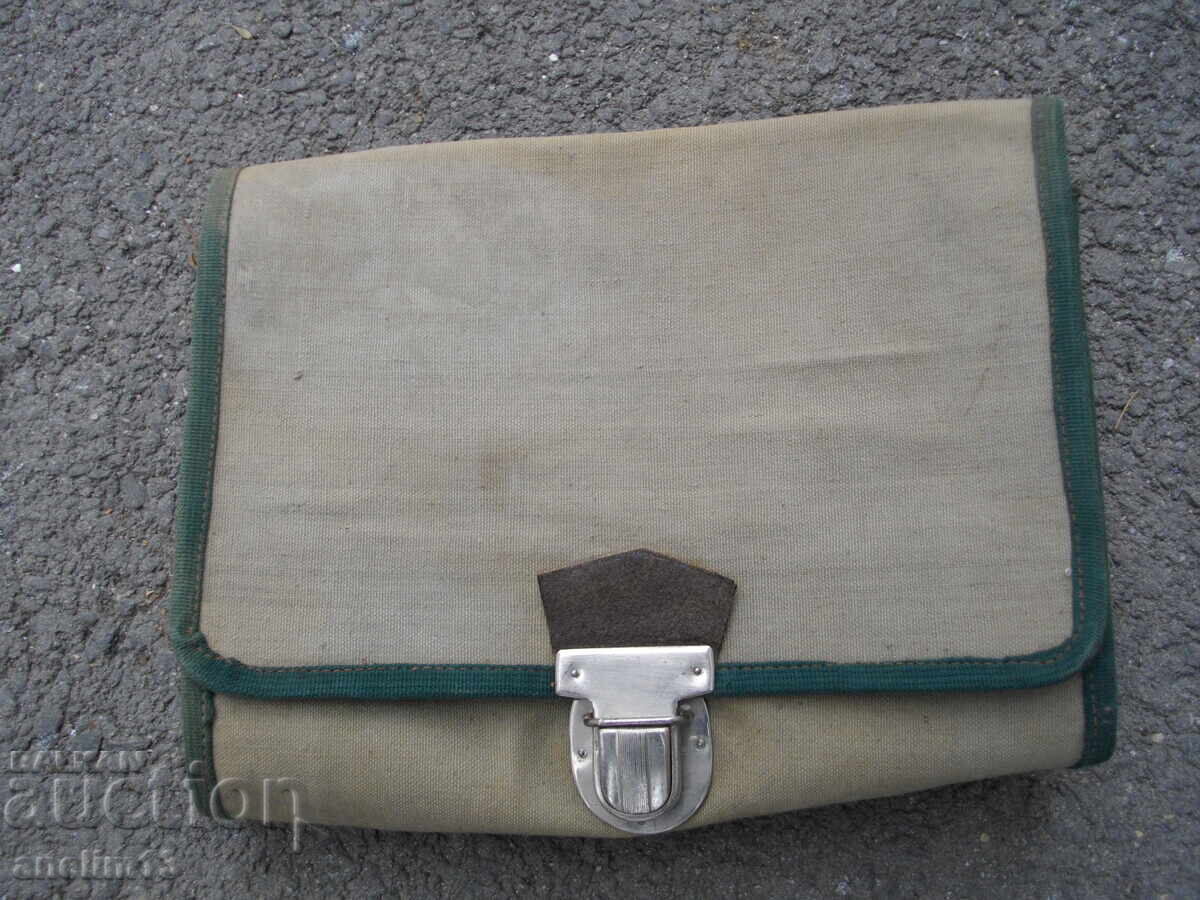 Auction  OLD MILITARY DOCUMENT BAG