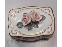 Porcelain box