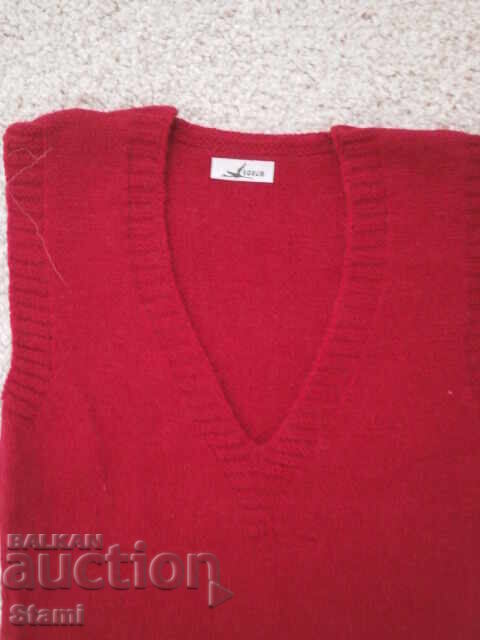 Machine-knitted sleeveless bouclé sweater, tile color with price 10.00 BGN | € 5.11