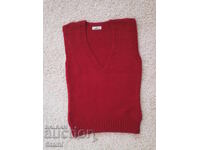 Machine-knitted sleeveless bouclé sweater, tile color