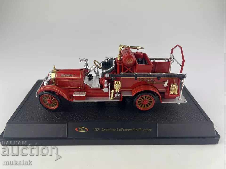 1:32 FIRE ENGINE FIREFIGHTER TROLLEY TOY MODEL with price 40.00 BGN | € 20.45 1:32 FIRE ENGINE FIREFIGHTER TROLLEY TOY MODEL with price 40.00 BGN | € 20.45