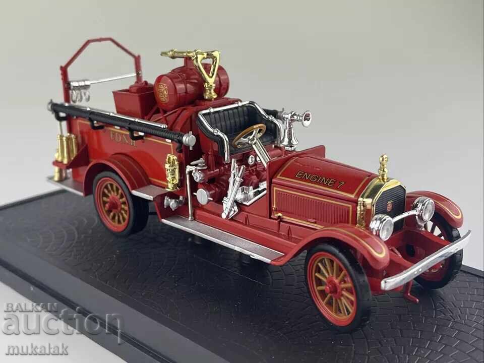 Delivery of 1:32 FIRE ENGINE FIREFIGHTER TROLLEY TOY MODEL Delivery of 1:32 FIRE ENGINE FIREFIGHTER TROLLEY TOY MODEL