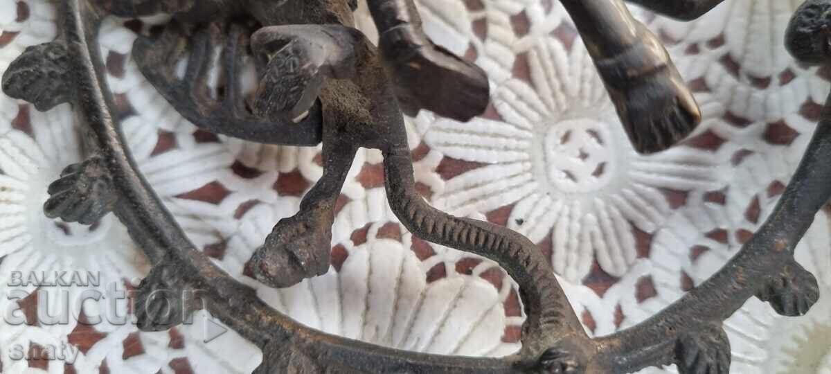 Licitație Figura veche din bronz Licitație Figura veche din bronz