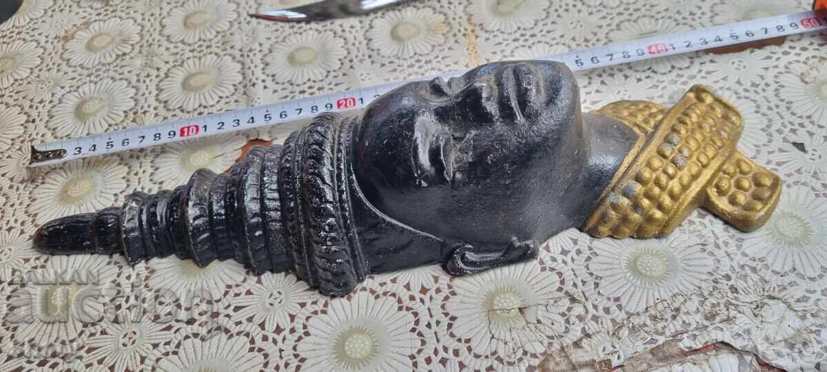 Delivery of Old metal sculpture Delivery of Old metal sculpture