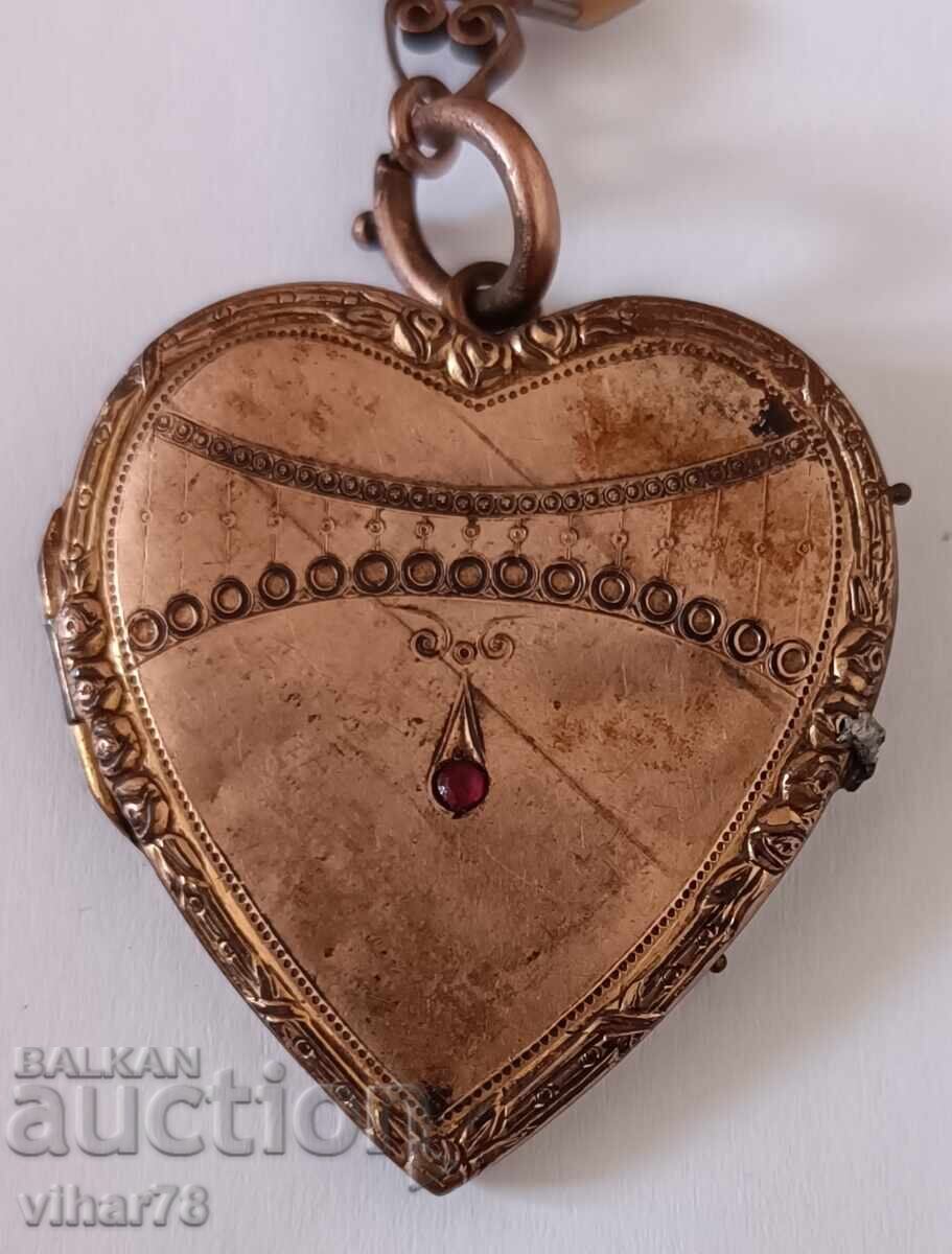 old photo necklace with price 149.99 BGN | € 76.69 old photo necklace with price 149.99 BGN | € 76.69