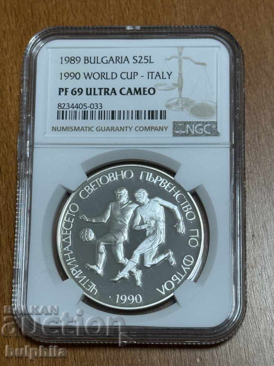 25 BGN 1989 Football Italy NGC PF 69 UC. Top grade!