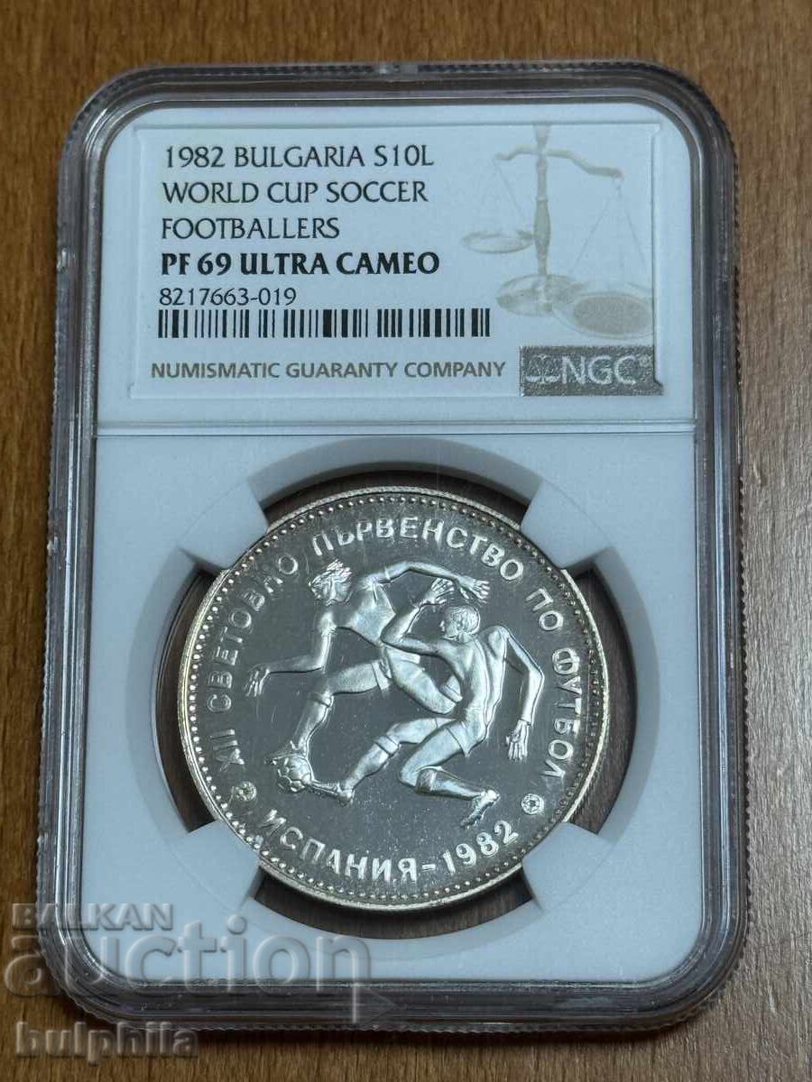 10 лева 1982 Футболисти Испания NGC PF 69 UC. Топ грейд!