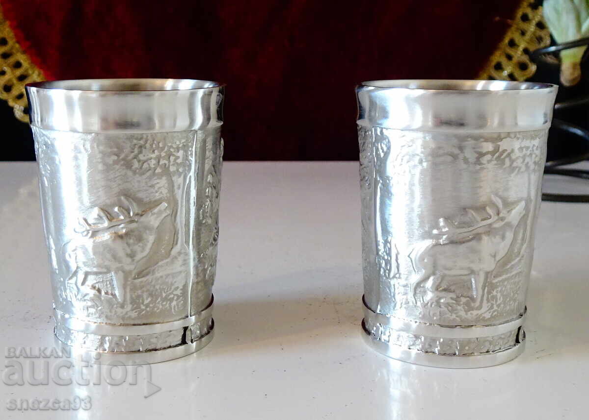 Κασσιτέρινες κούπες με Ελάφι, Σκύλο, κυνηγετικό θυρεό - 6 Κασσιτέρινες κούπες με Ελάφι, Σκύλο, κυνηγετικό θυρεό - 6