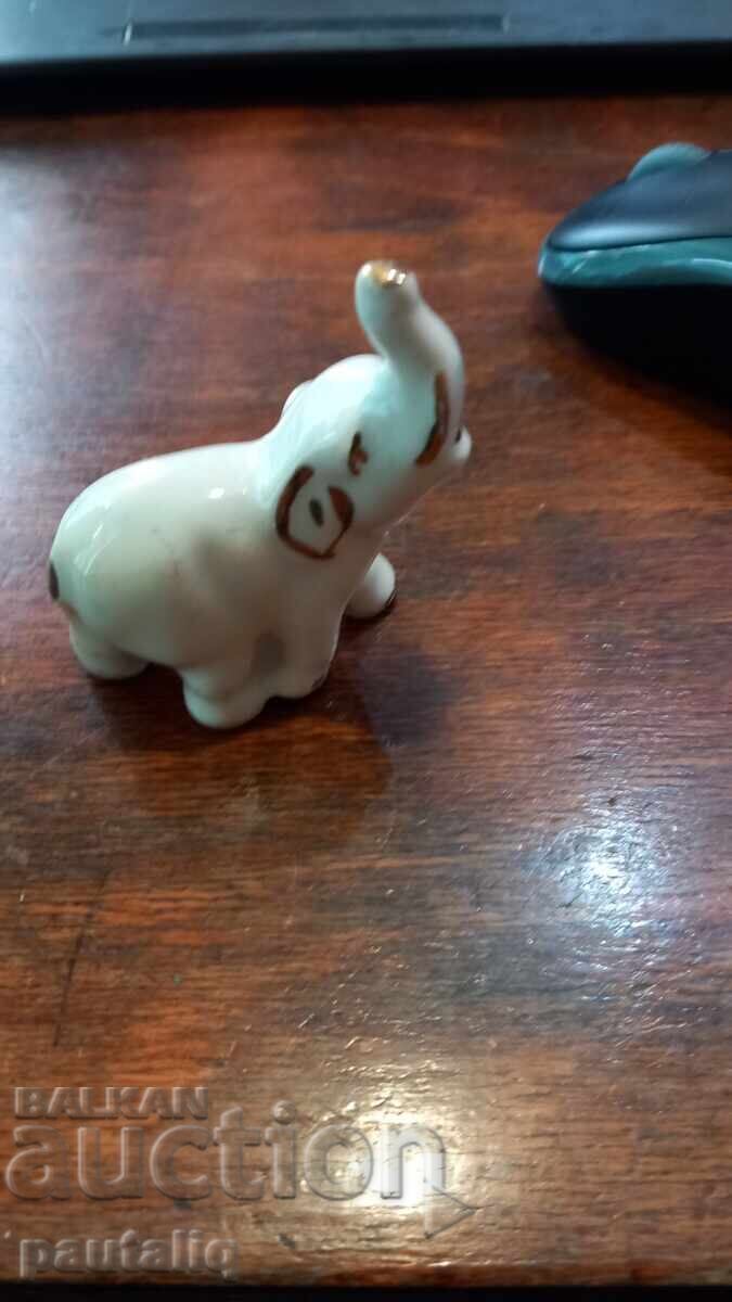 OLD PORCELAIN FIGURINE with price 10.00 BGN | € 5.11 OLD PORCELAIN FIGURINE with price 10.00 BGN | € 5.11